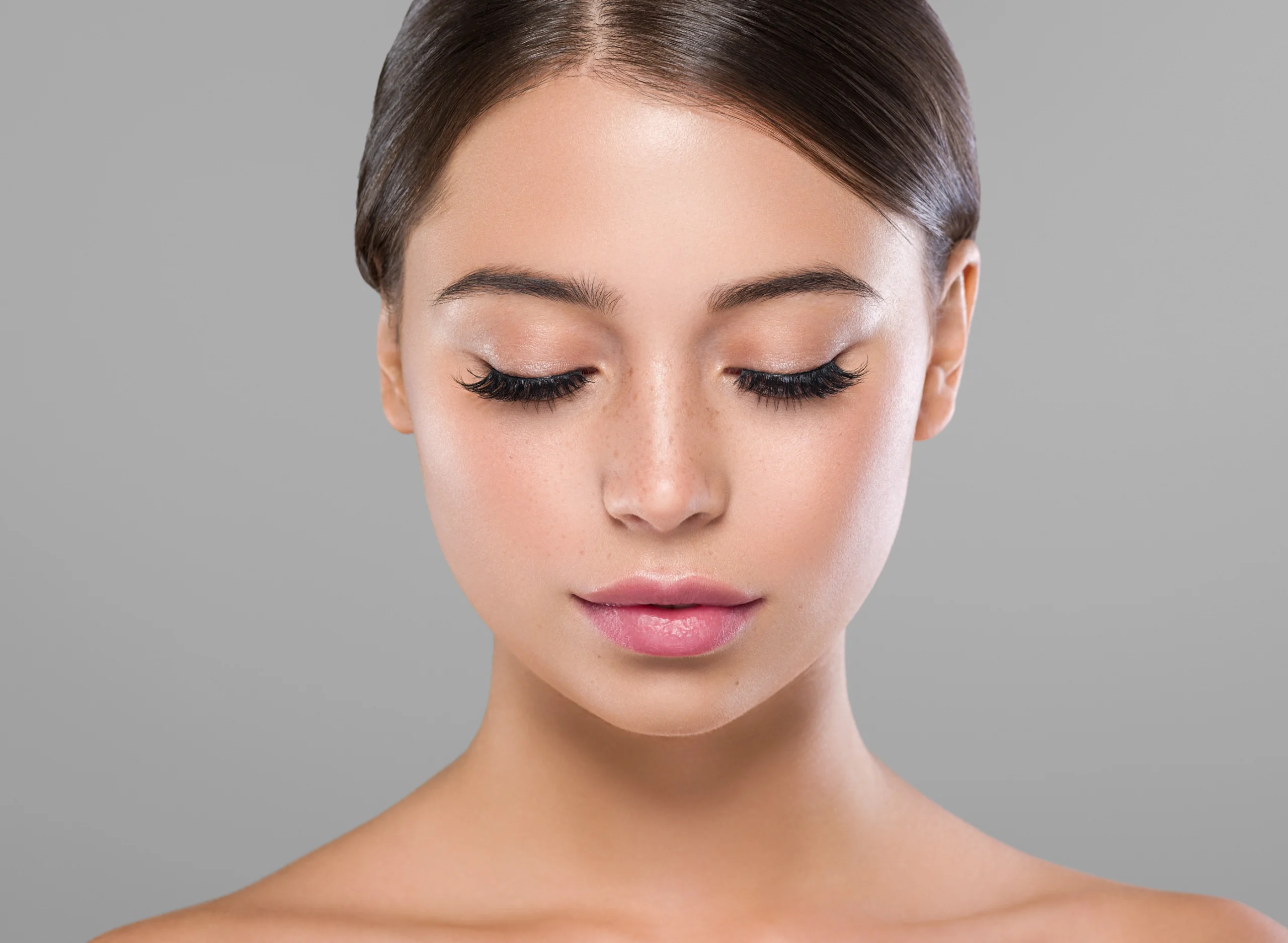 eyes-lashes-woman-face-close-up-natural-make-up-healthy-skin-studio-shot