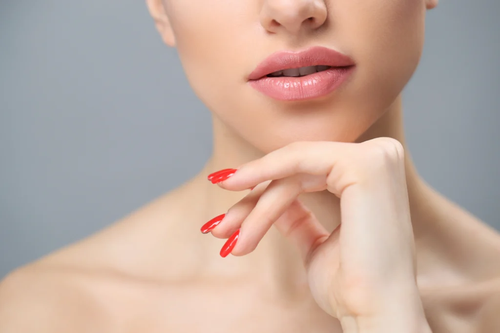 Customizable lip colour | Cosmetic Inc